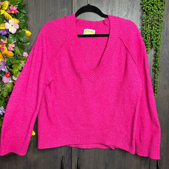 b💙2/$40💙Yummy Sweater Co Vibrant Pink V Neck Pullover Sweater Size M - Picture 3 of 16